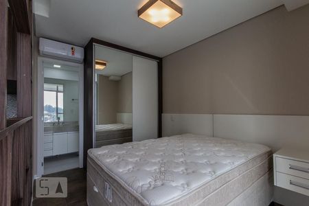 Quarto de kitnet/studio para alugar com 1 quarto, 35m² em Real Parque, São Paulo