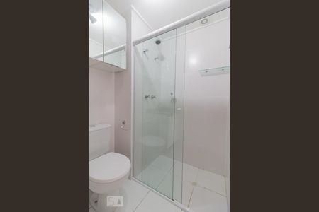 Banheiro de kitnet/studio para alugar com 1 quarto, 38m² em Jardim Flor da Montanha, Guarulhos