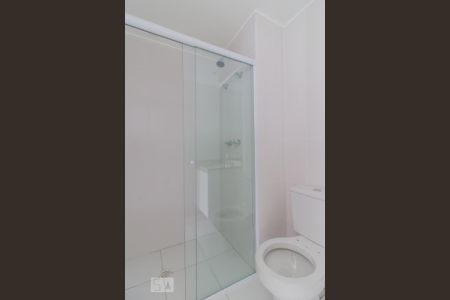 Banheiro de kitnet/studio para alugar com 1 quarto, 38m² em Jardim Flor da Montanha, Guarulhos