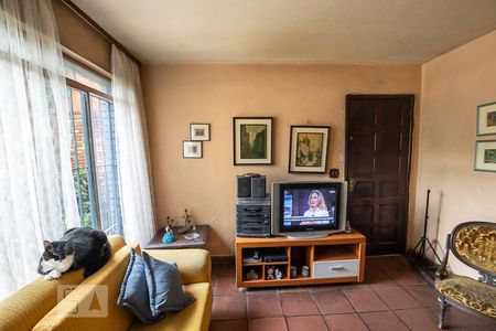 Casa para alugar com 140m², 3 quartos e 2 vagasSala