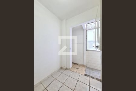 Apartamento à venda com 68m², 2 quartos e sem vaga Apartamento à venda com 68m², 2 quartos e sem vagaQuarto de Serviço