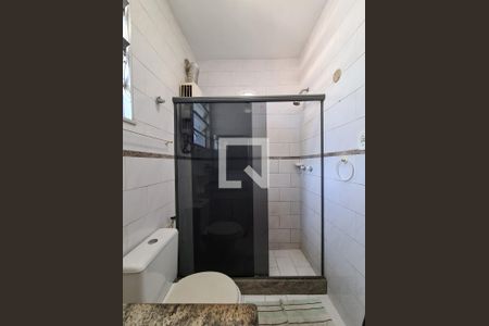 Apartamento à venda com 68m², 2 quartos e sem vaga Apartamento à venda com 68m², 2 quartos e sem vagaBanheiro Social