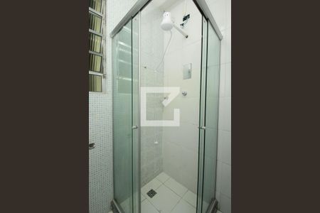 Banheiro de kitnet/studio para alugar com 1 quarto, 32m² em Centro, Rio de Janeiro