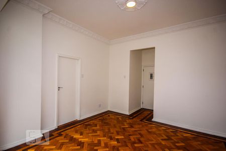 Apartamento para alugar com 90m², 3 quartos e sem vagaSala