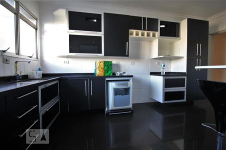 Apartamento à venda com 150m², 3 quartos e 2 vagasCozinha