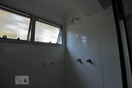 Apartamento à venda com 150m², 3 quartos e 2 vagasChuveiro