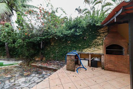 Casa à venda com 692m², 3 quartos e 3 vagasVista