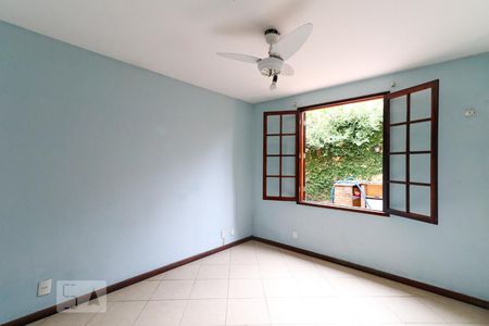 Casa à venda com 692m², 3 quartos e 3 vagasSuíte