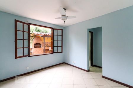 Casa à venda com 692m², 3 quartos e 3 vagasSuíte