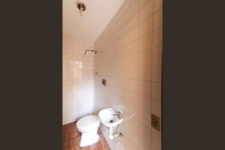 Casa à venda com 692m², 3 quartos e 3 vagasBanheiro de serviço