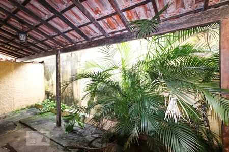 Casa à venda com 692m², 3 quartos e 3 vagasVista