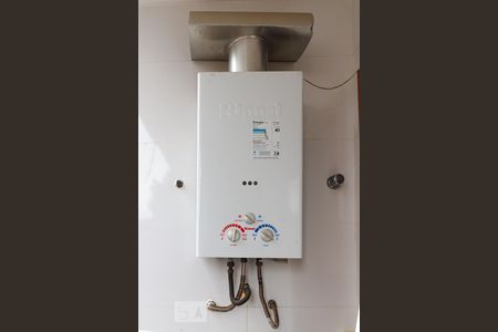 Casa à venda com 250m², 4 quartos e 4 vagas Casa à venda com 250m², 4 quartos e 4 vagasAquecedor a gás