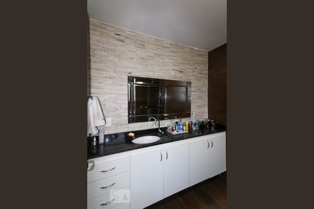 Casa à venda com 250m², 4 quartos e 4 vagas Casa à venda com 250m², 4 quartos e 4 vagasBanheiro 2