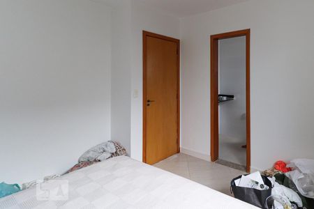 Casa à venda com 250m², 4 quartos e 4 vagas Casa à venda com 250m², 4 quartos e 4 vagasSuíte 2