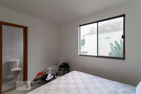 Casa à venda com 250m², 4 quartos e 4 vagas Casa à venda com 250m², 4 quartos e 4 vagasSuíte 2