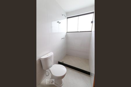 Casa à venda com 250m², 4 quartos e 4 vagas Casa à venda com 250m², 4 quartos e 4 vagasBanheiro 3