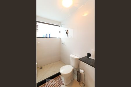 Casa à venda com 250m², 4 quartos e 4 vagas Casa à venda com 250m², 4 quartos e 4 vagasBanheiro 4