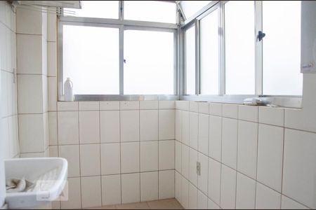 Área de serviço de apartamento para alugar com 3 quartos, 104m² em Marechal Rondon, Canoas