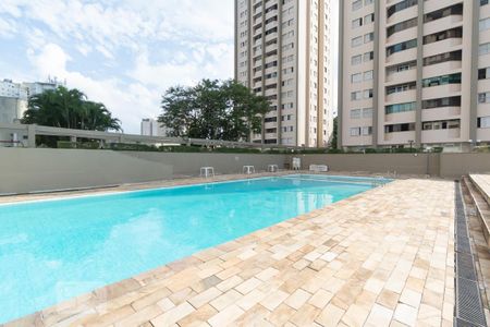 Apartamento à venda com 68m², 3 quartos e 1 vaga Apartamento à venda com 68m², 3 quartos e 1 vagaPiscina