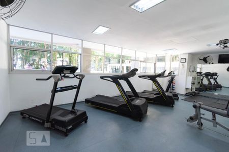Apartamento à venda com 68m², 3 quartos e 1 vaga Apartamento à venda com 68m², 3 quartos e 1 vagaAcademia