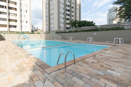 Apartamento à venda com 68m², 3 quartos e 1 vaga Apartamento à venda com 68m², 3 quartos e 1 vagaPiscina