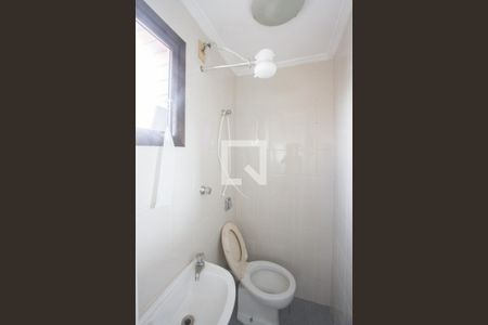 Apartamento para alugar com 198m², 3 quartos e 3 vagasBanheiro de Serviço