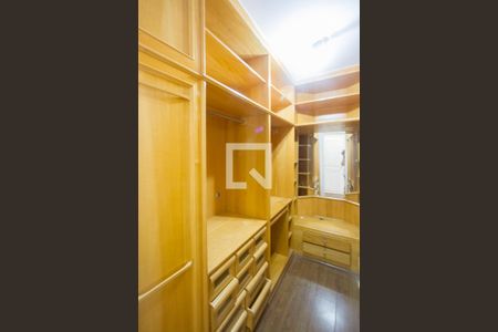 Apartamento para alugar com 198m², 3 quartos e 3 vagasCloset Suíte 1