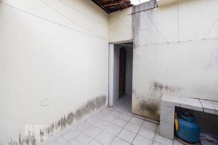 Casa à venda com 190m², 2 quartos e 2 vagas Casa à venda com 190m², 2 quartos e 2 vagasQuintal dos fundos