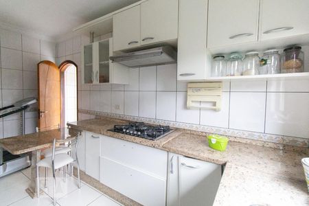 Casa à venda com 190m², 2 quartos e 2 vagas Casa à venda com 190m², 2 quartos e 2 vagasCozinha