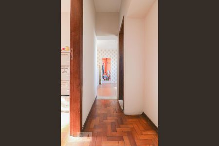 Casa para alugar com 180m², 3 quartos e 2 vagasCorredor