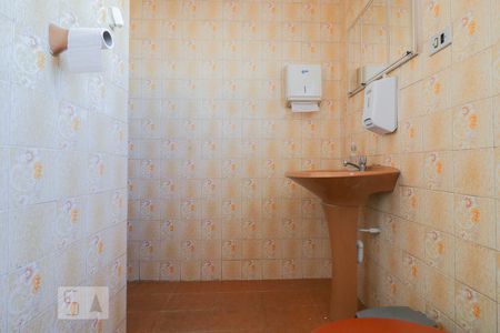 Banheiro de casa para alugar com 3 quartos, 180m² em Santo André, Belo Horizonte