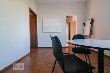 Sala de casa para alugar com 3 quartos, 180m² em Santo André, Belo Horizonte