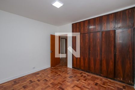 Casa à venda com 200m², 4 quartos e 2 vagas Casa à venda com 200m², 4 quartos e 2 vagasQuarto 1