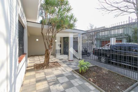 Casa à venda com 200m², 4 quartos e 2 vagas Casa à venda com 200m², 4 quartos e 2 vagasGaragem