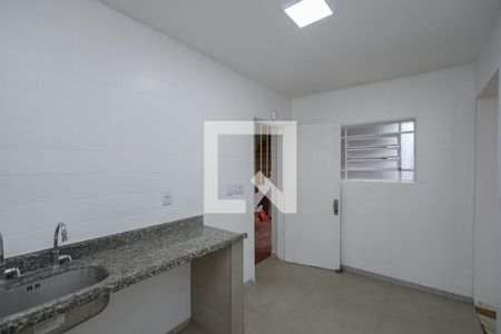 Casa à venda com 200m², 4 quartos e 2 vagas Casa à venda com 200m², 4 quartos e 2 vagasCozinha