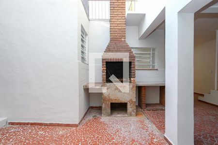 Casa à venda com 200m², 4 quartos e 2 vagas Casa à venda com 200m², 4 quartos e 2 vagasQuintal