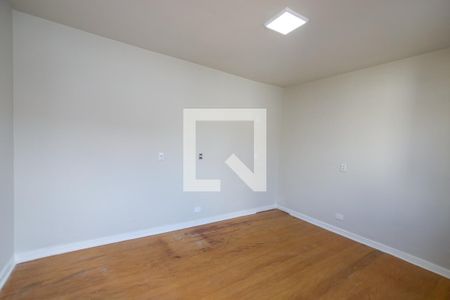 Casa à venda com 200m², 4 quartos e 2 vagas Casa à venda com 200m², 4 quartos e 2 vagasQuarto Externo