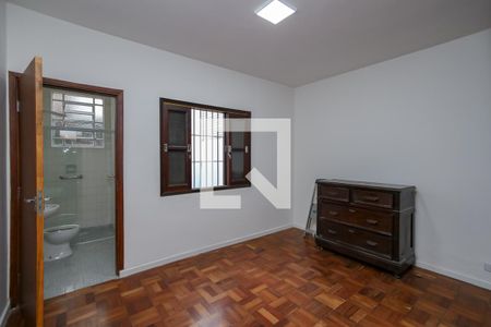 Casa à venda com 200m², 4 quartos e 2 vagas Casa à venda com 200m², 4 quartos e 2 vagasSuíte