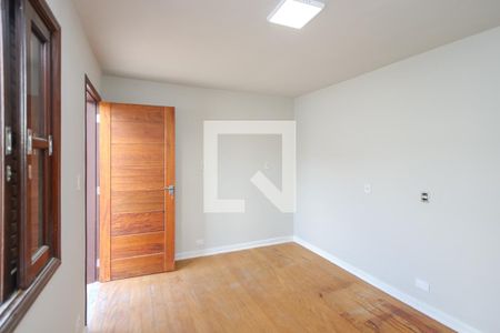 Casa à venda com 200m², 4 quartos e 2 vagas Casa à venda com 200m², 4 quartos e 2 vagasQuarto Externo