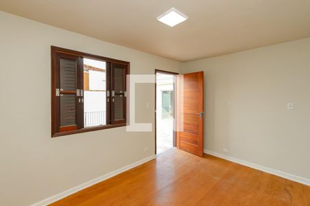 Casa à venda com 200m², 4 quartos e 2 vagas Casa à venda com 200m², 4 quartos e 2 vagasQuarto Externo