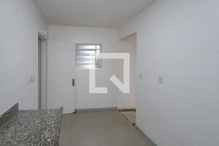 Casa à venda com 200m², 4 quartos e 2 vagas Casa à venda com 200m², 4 quartos e 2 vagasCozinha