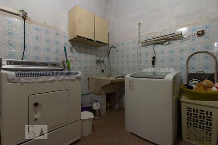 Casa à venda com 180m², 4 quartos e 1 vaga Casa à venda com 180m², 4 quartos e 1 vagaÁrea de Serviço