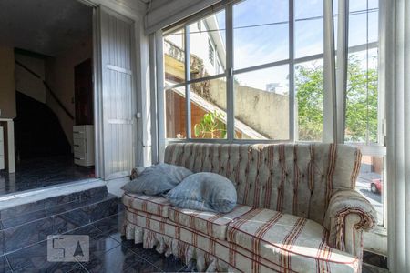 Casa à venda com 180m², 4 quartos e 1 vaga Casa à venda com 180m², 4 quartos e 1 vagaSala