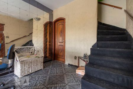 Casa à venda com 180m², 4 quartos e 1 vaga Casa à venda com 180m², 4 quartos e 1 vagaEscritório