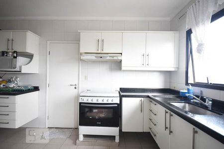 Apartamento à venda com 110m², 3 quartos e 2 vagasCozinha