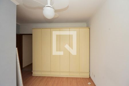 Casa à venda com 140m², 3 quartos e 4 vagas Casa à venda com 140m², 3 quartos e 4 vagasSuite