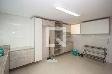 Casa à venda com 140m², 3 quartos e 4 vagas Casa à venda com 140m², 3 quartos e 4 vagasCozinha