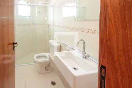 Casa à venda com 140m², 3 quartos e 4 vagas Casa à venda com 140m², 3 quartos e 4 vagasBanheiro da Suíte