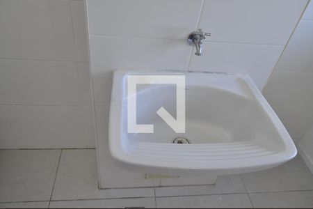 Área de Serviço de apartamento para alugar com 2 quartos, 60m² em Todos Os Santos, Rio de Janeiro