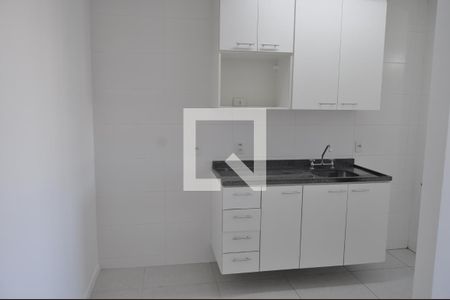 Sala/Cozinha de apartamento para alugar com 2 quartos, 60m² em Todos Os Santos, Rio de Janeiro